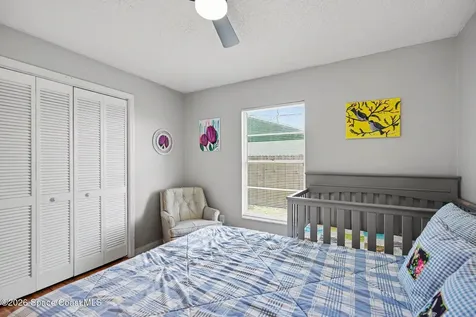 250 Cambridge Avenue NE Palm Bay FL 32907