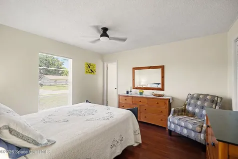 250 Cambridge Avenue NE Palm Bay FL 32907