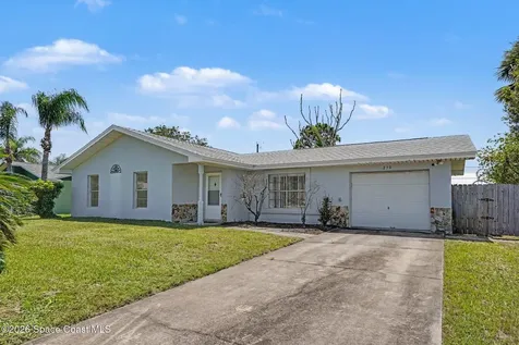 250 Cambridge Avenue NE Palm Bay FL 32907
