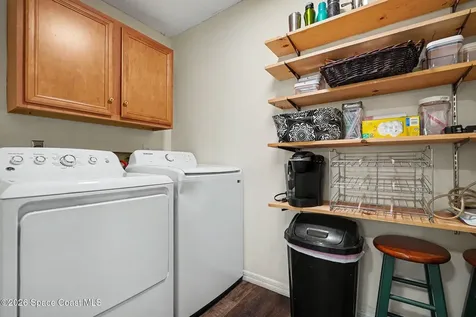250 Cambridge Avenue NE Palm Bay FL 32907