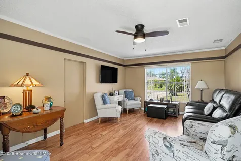 250 Cambridge Avenue NE Palm Bay FL 32907
