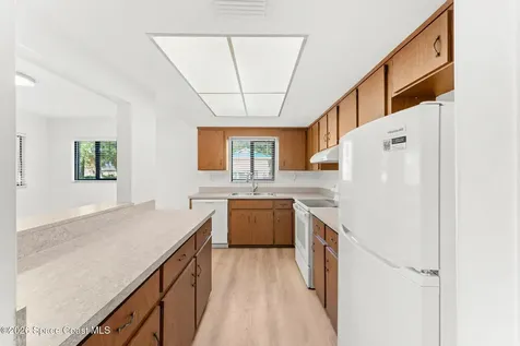 201 Cocoa Isles Boulevard Cocoa Beach FL 32931
