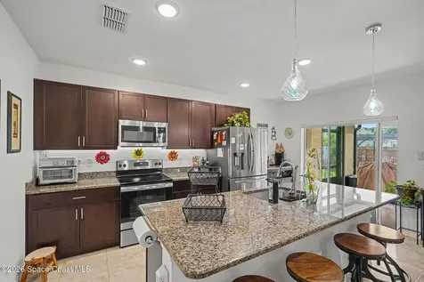 975 Sablon Street SE Palm Bay FL 32909
