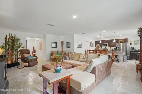 975 Sablon Street SE Palm Bay FL 32909
