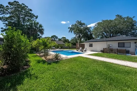938 Pembroke Avenue NE Palm Bay FL 32907