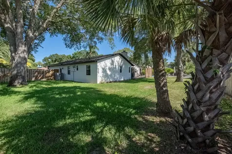 938 Pembroke Avenue NE Palm Bay FL 32907