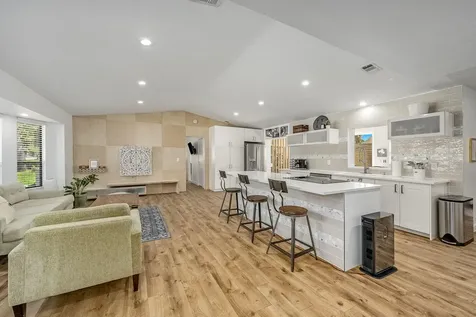 938 Pembroke Avenue NE Palm Bay FL 32907