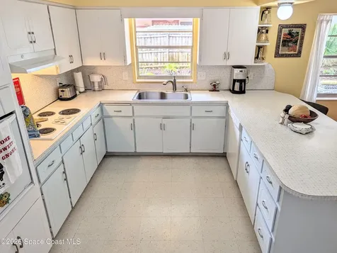 615 Oak Ridge Drive Indialantic FL 32903