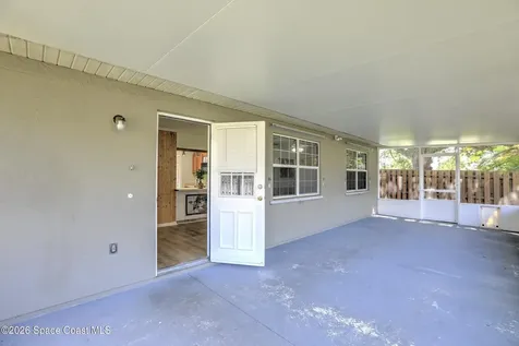 243 Dickens Avenue Sebastian FL 32958