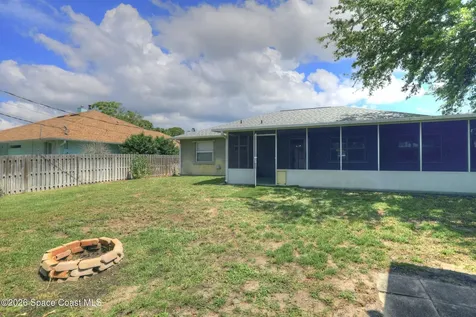 243 Dickens Avenue Sebastian FL 32958