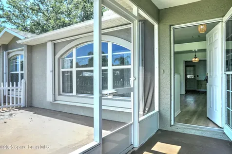243 Dickens Avenue Sebastian FL 32958