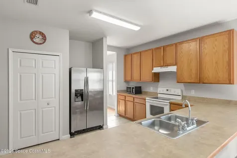 402 Breckenridge Circle SE Palm Bay FL 32909