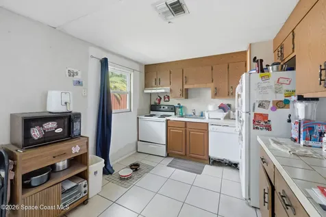 214 Madison Avenue Cape Canaveral FL 32920