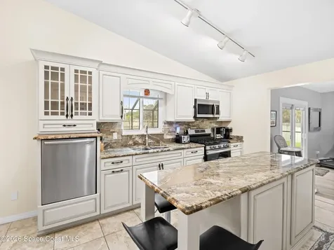 2582 Empire Avenue E Melbourne FL 32934