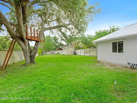 2582 Empire Avenue E Melbourne FL 32934