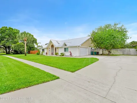 2582 Empire Avenue E Melbourne FL 32934