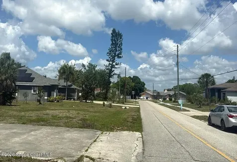 714 Magellan Drive Sarasota FL 34243