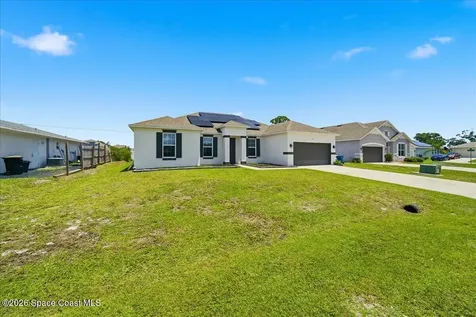 777 Indigo Street SE Palm Bay FL 32909