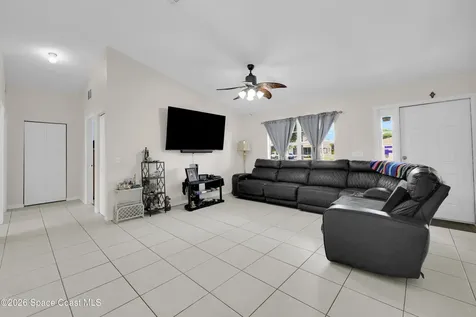 1295 12th Avenue SW Vero Beach FL 32962
