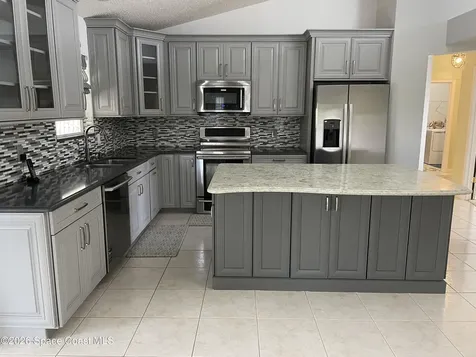798 Koutnik Road SE Palm Bay FL 32909