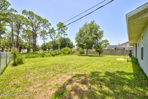 206 San Luis Street SW Palm Bay FL 32908