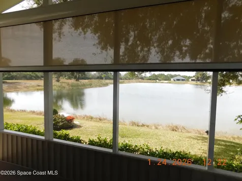 414 Sioux Boulevard Oak Hill FL 32759