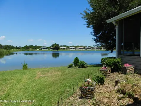 414 Sioux Boulevard Oak Hill FL 32759