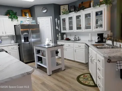 414 Sioux Boulevard Oak Hill FL 32759