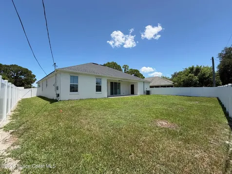 382 Eldron Boulevard NE Palm Bay FL 32907