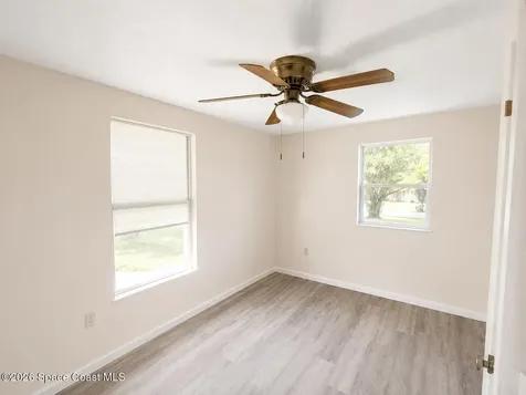 581 Borraclough Avenue NW Palm Bay FL 32907
