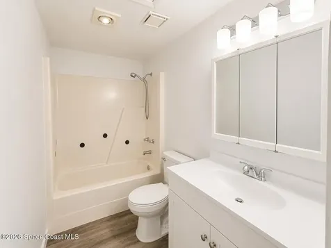 581 Borraclough Avenue NW Palm Bay FL 32907