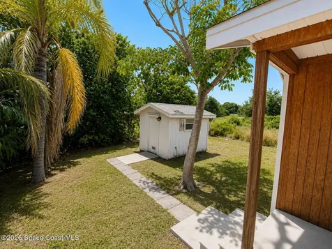581 Borraclough Avenue NW Palm Bay FL 32907