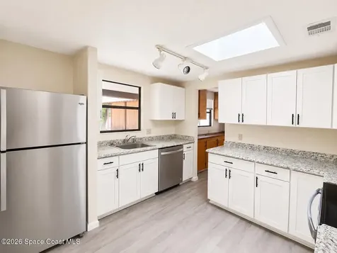 581 Borraclough Avenue NW Palm Bay FL 32907