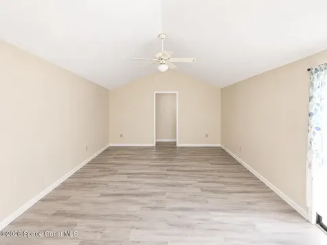 581 Borraclough Avenue NW Palm Bay FL 32907