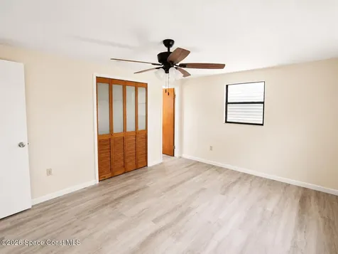 581 Borraclough Avenue NW Palm Bay FL 32907