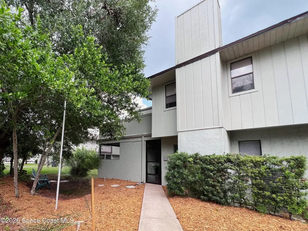 1914 Dipol Courtway Titusville FL 32780