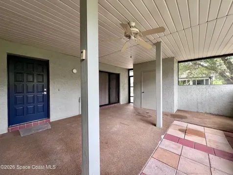 1914 Dipol Courtway Titusville FL 32780