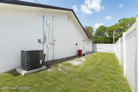1137 Hill Avenue NW Palm Bay FL 32907