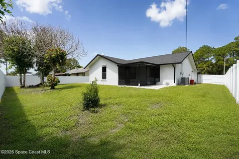 1137 Hill Avenue NW Palm Bay FL 32907