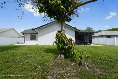 1137 Hill Avenue NW Palm Bay FL 32907