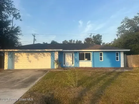 2611 Lakeshore Circle Port Charlotte FL 33952