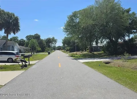 2611 Lakeshore Circle Port Charlotte FL 33952