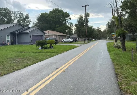 1010 W Dossey Road Lakeland FL 33811