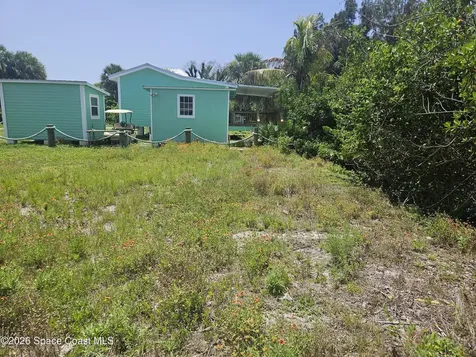 29 Vip Island Grant-valkaria FL 32949