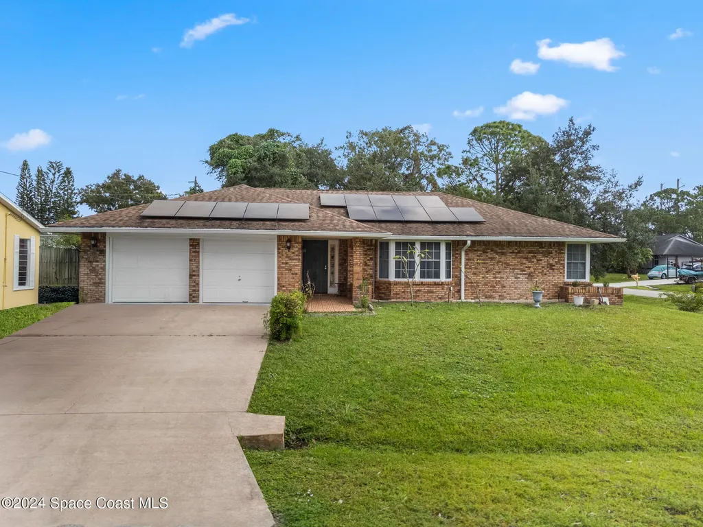 1005 Crazyhorse Avenue NW Palm Bay FL 32907