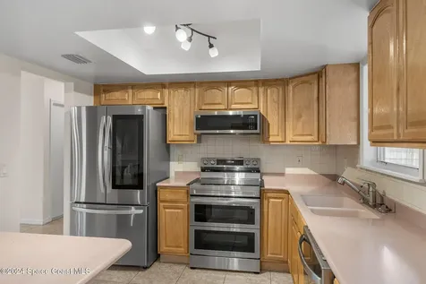 1005 Crazyhorse Avenue NW Palm Bay FL 32907