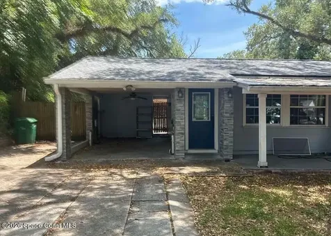 2103 E Howell Street Tampa FL 33610