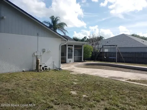 1073 Banks Street NW Palm Bay FL 32907