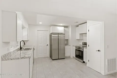 565 Wistar Court NE Melbourne FL 32907