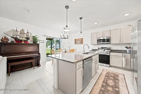 501 Alminar Avenue SE Palm Bay FL 32909